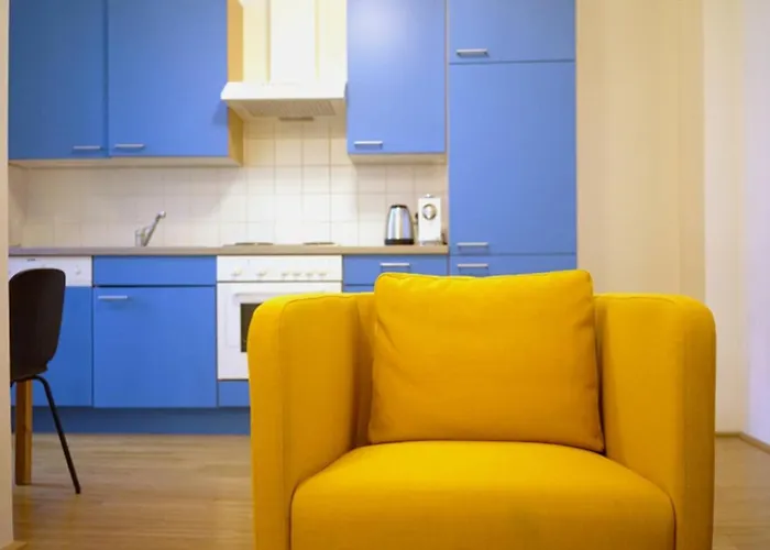 Modern In Viennas Hip Area, & Comfortable *